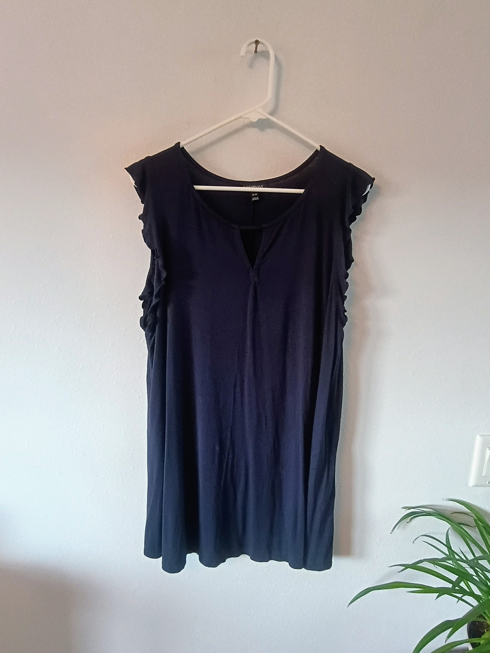 Lane Bryant Navy Ruffle Top 18/20 Plus Size Sleeveless Keyhole Rayon Stretch Flo